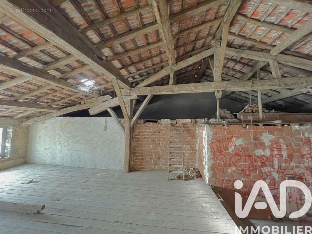 Maison 170 m² à Vannes-Le-Chatel  - photo 8