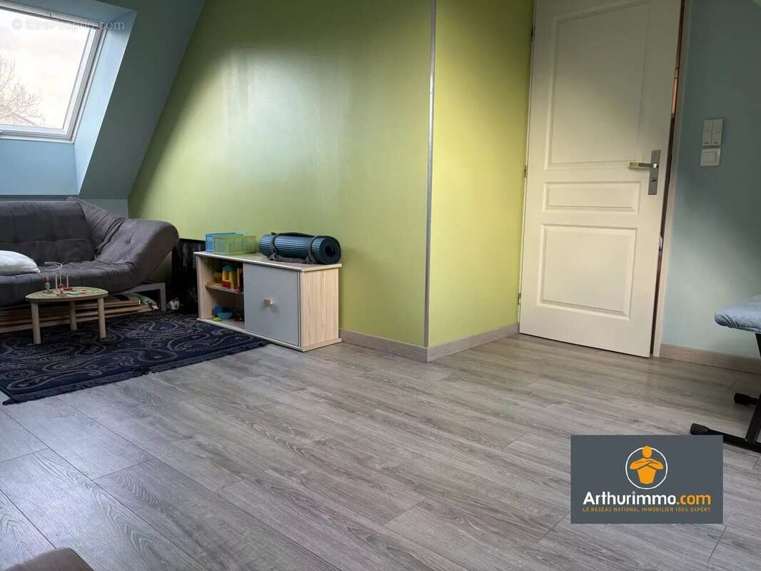 Maison à NEUFCHATEL-SUR-AISNE