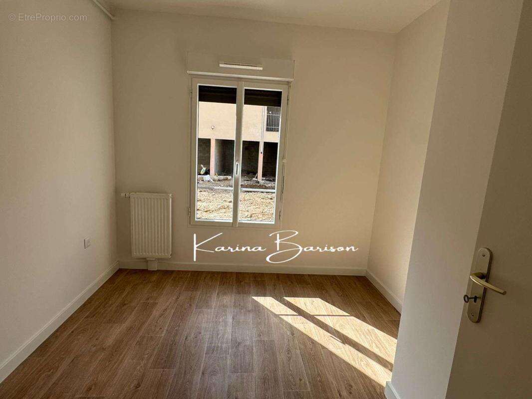 Appartement à EPERNON