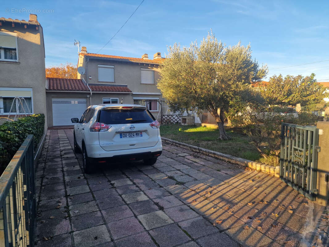 Maison à COURSAN