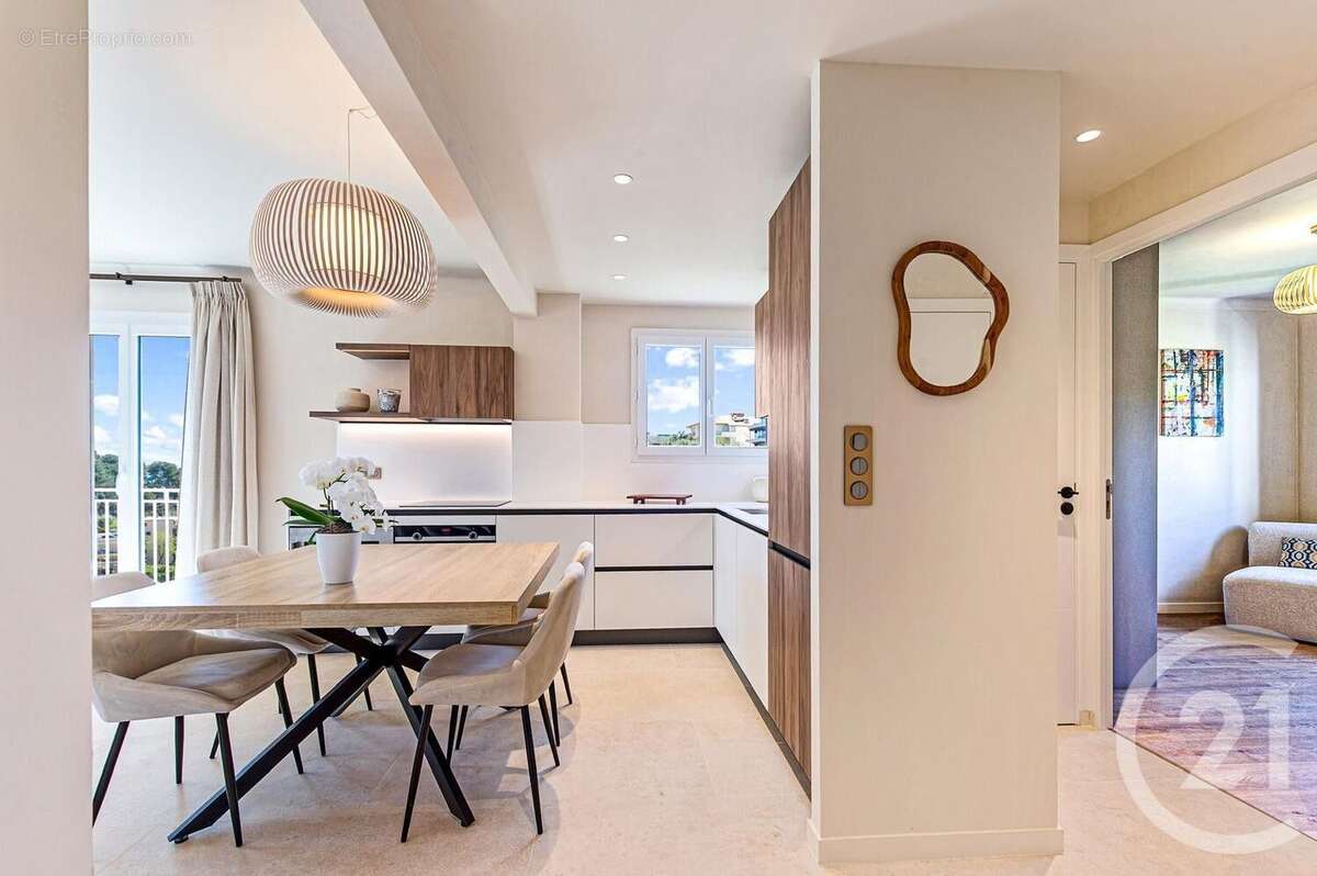 Appartement à ROQUEBRUNE-CAP-MARTIN