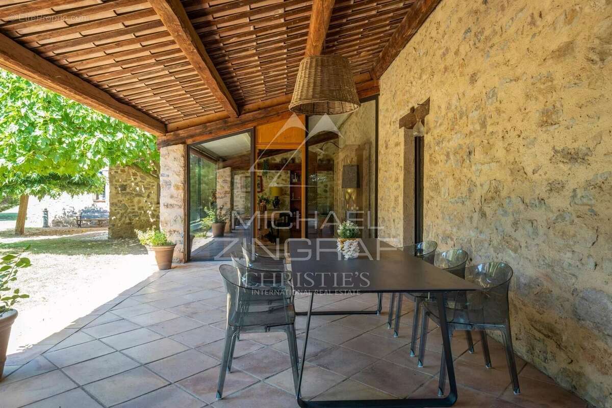 Maison à TOURVES