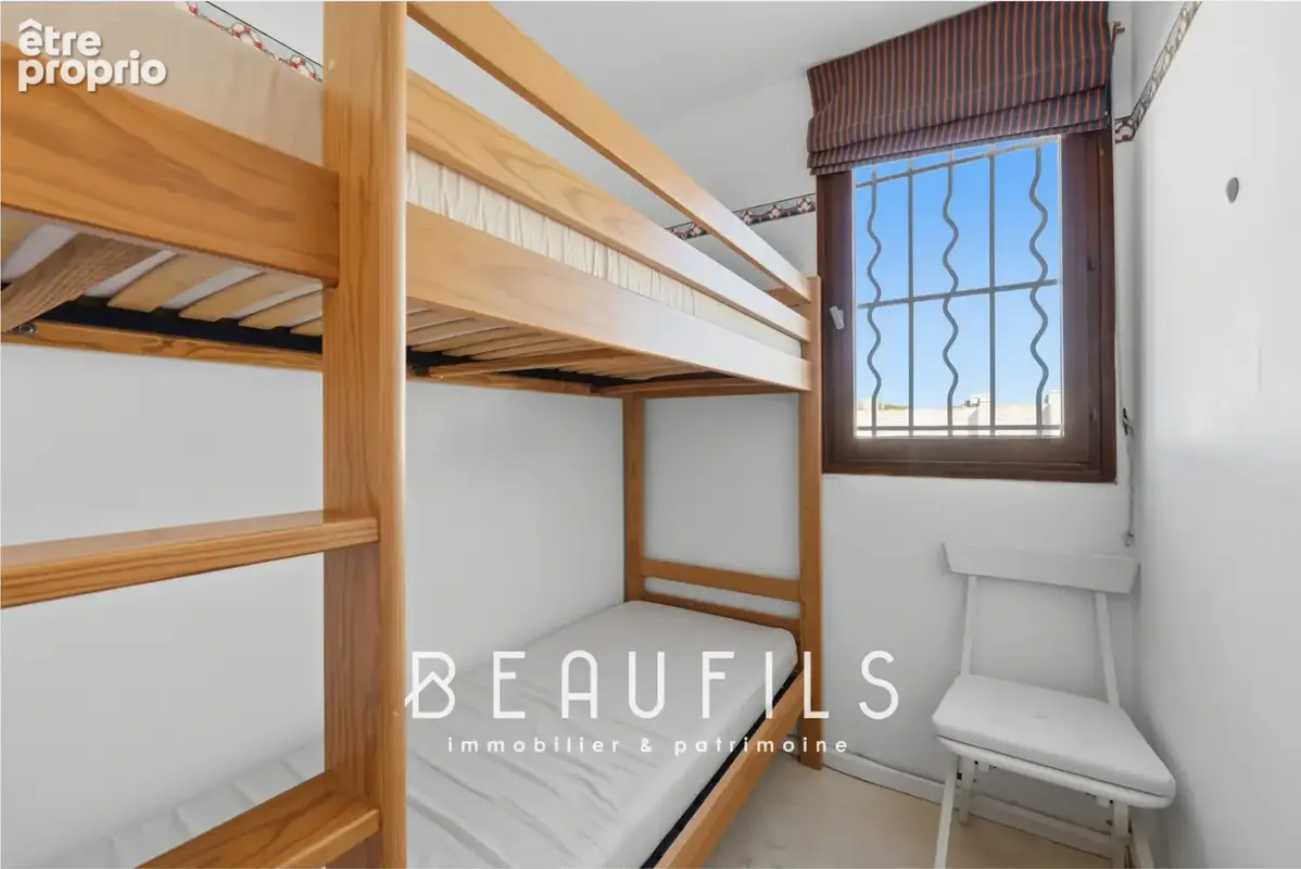 Port Camargue - Marina T3 duplex 79,84 m2 avec appontement 12 x 3,5m & garage privatif - photo 9