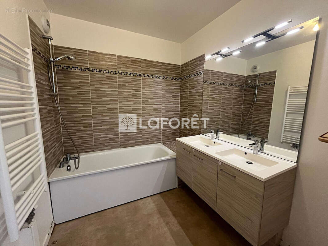 Appartement Cergy 3 pièce(s) 68.97 m2 - photo 10
