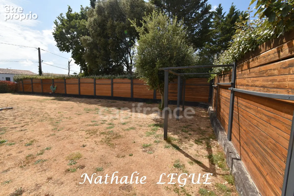 Vendée (85) entre CHALLANS et NOIRMOUTIER BEAUVOIR sur MER  Maison à vendre 8 pièces , 160 m², 4 chambres , 1 bureau ,3 WC garag - photo 17