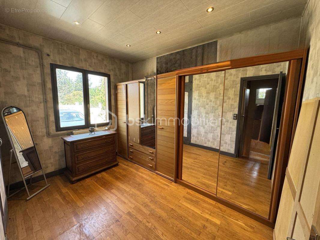 Maison familiale de 162m²- terrain de 1829m² - photo 7