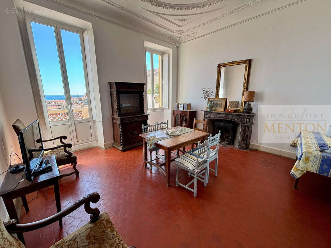 Appartement à MENTON