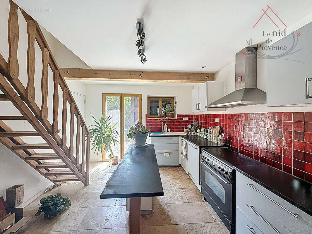 Mas provençal authentique de 150 m2 entre Gordes et Venasque, en pleine nature - photo 3
