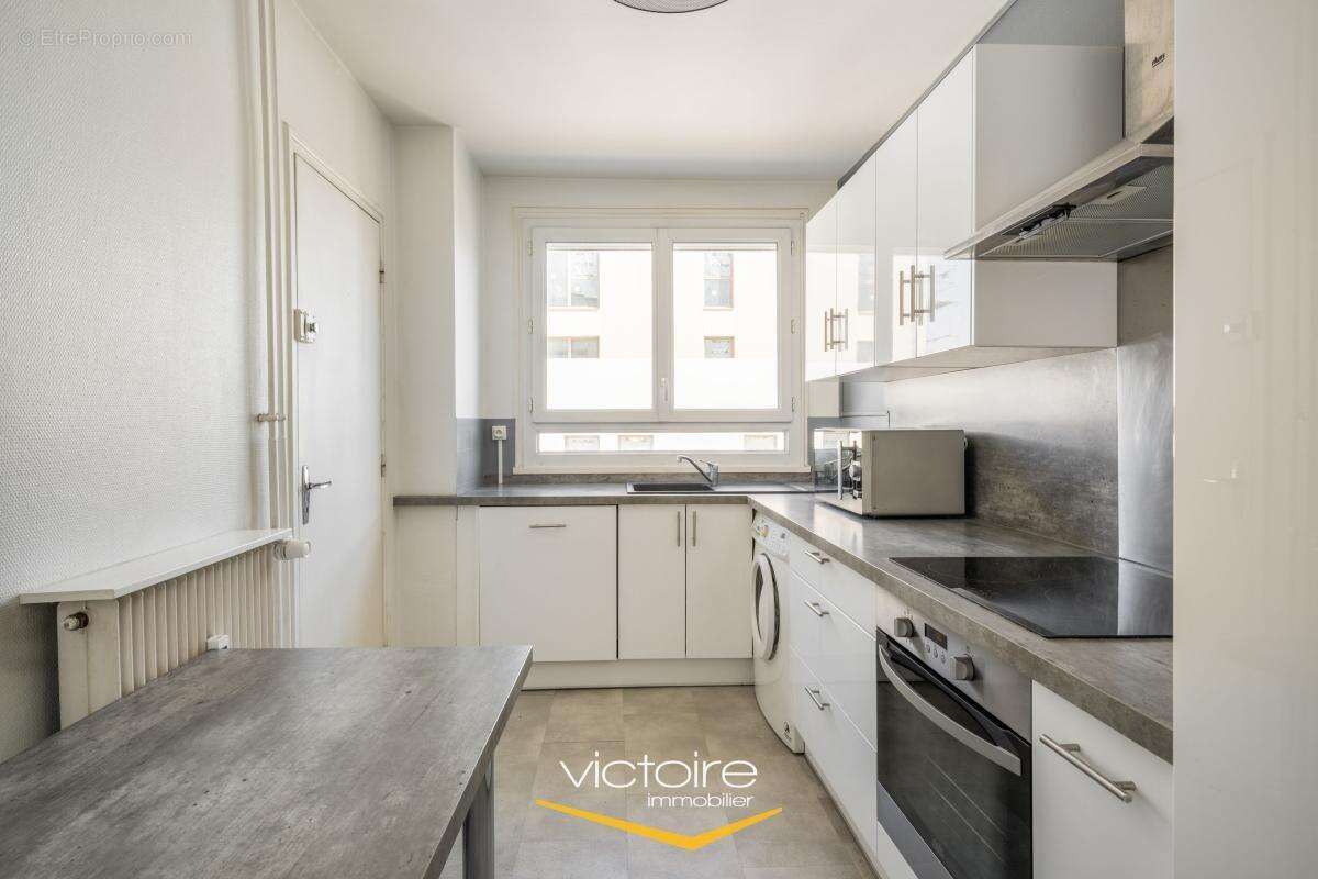 Appartement à LYON-8E