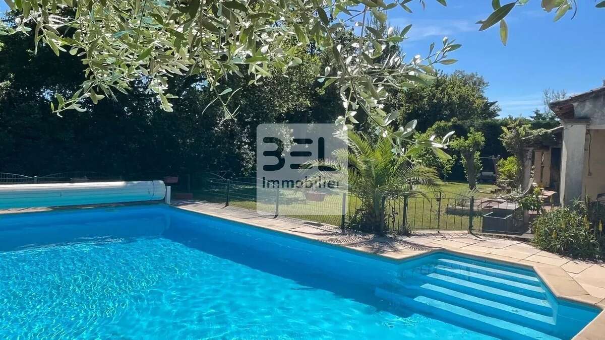 Maison à MORIERES-LES-AVIGNON