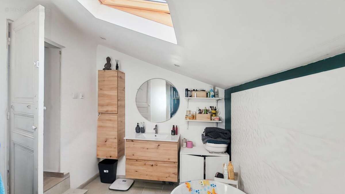 Maison à VAIRES-SUR-MARNE