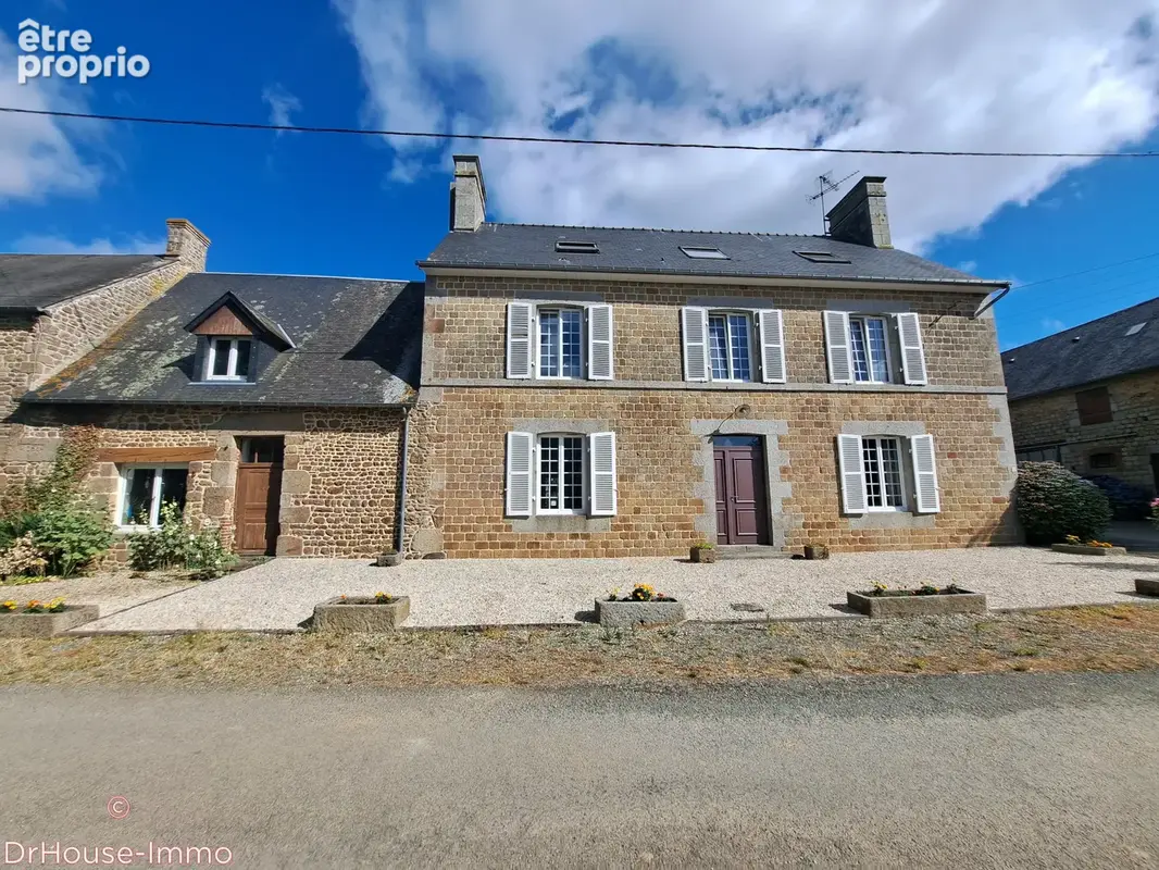 Maison 10 pièces 259 m² à vendre à Le Teilleul (50640) - photo 10