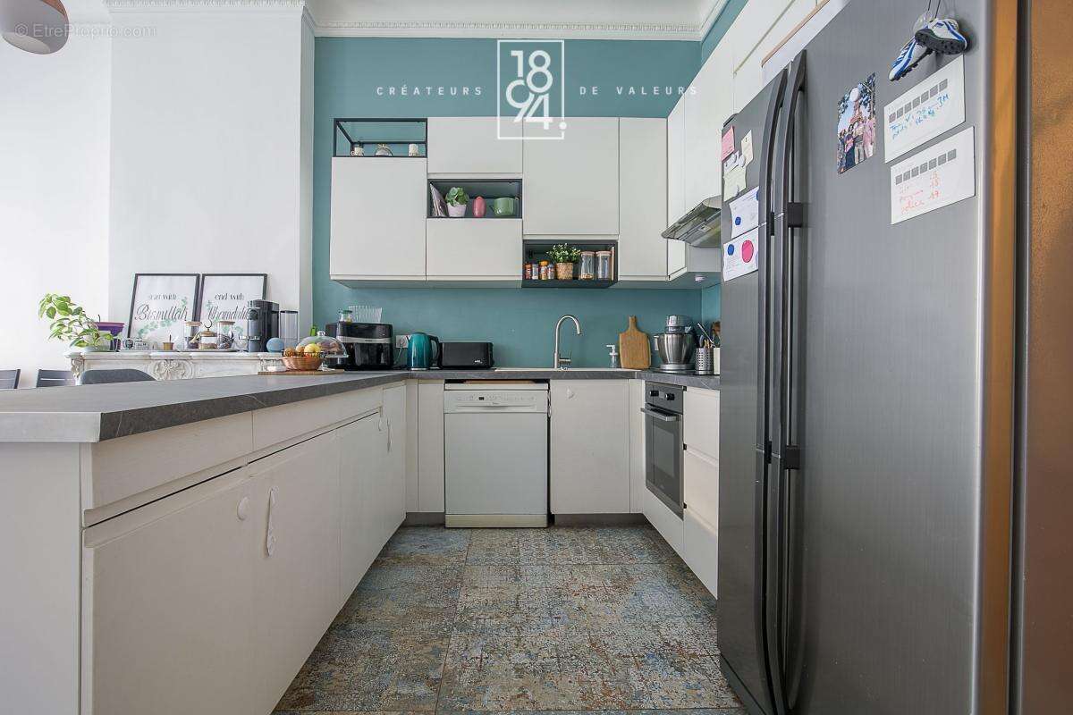 Appartement à MARSEILLE-6E