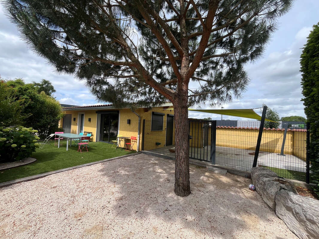 Appartement à MONTMERLE-SUR-SAONE