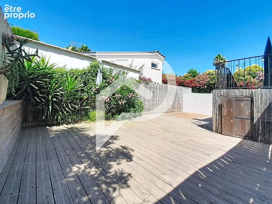 Appartement  T4 80m²  terrasse et parking - photo 16