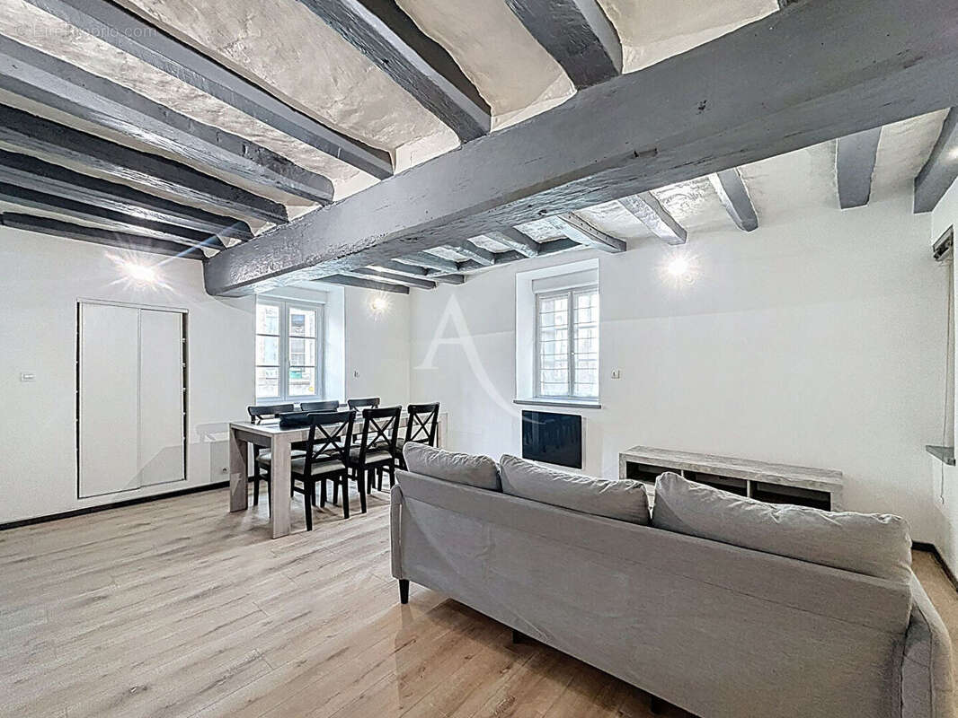 Maison à SAINT-GERMAIN-DES-PRES