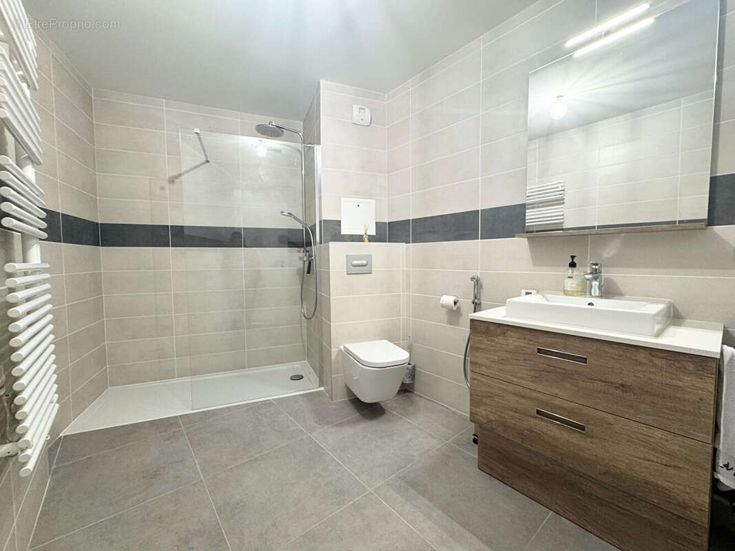 Appartement à LA TRONCHE