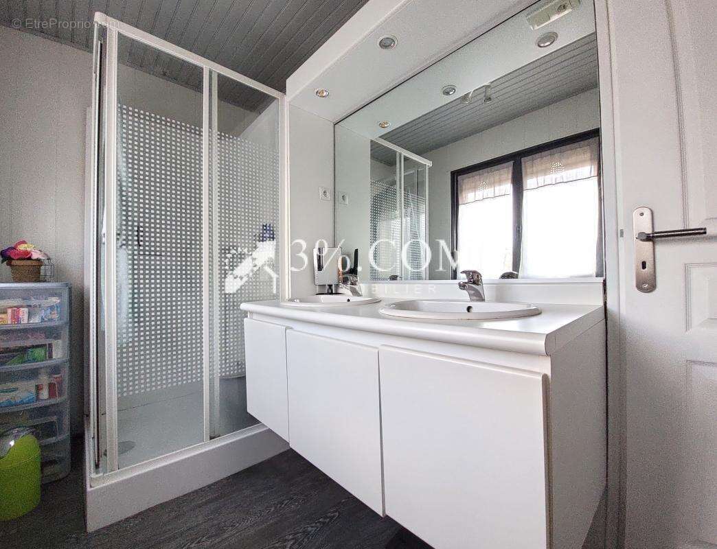 Maison à LA CHAPELLE-D&#039;ARMENTIERES