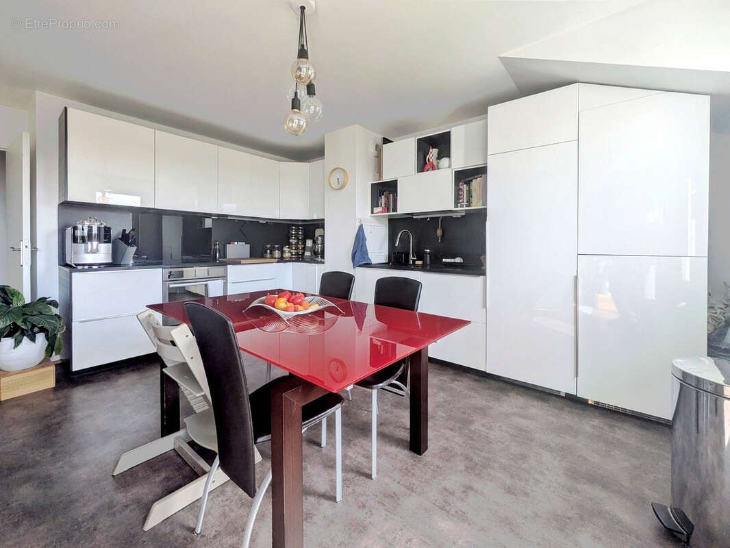 Appartement à MAGNY-LES-HAMEAUX