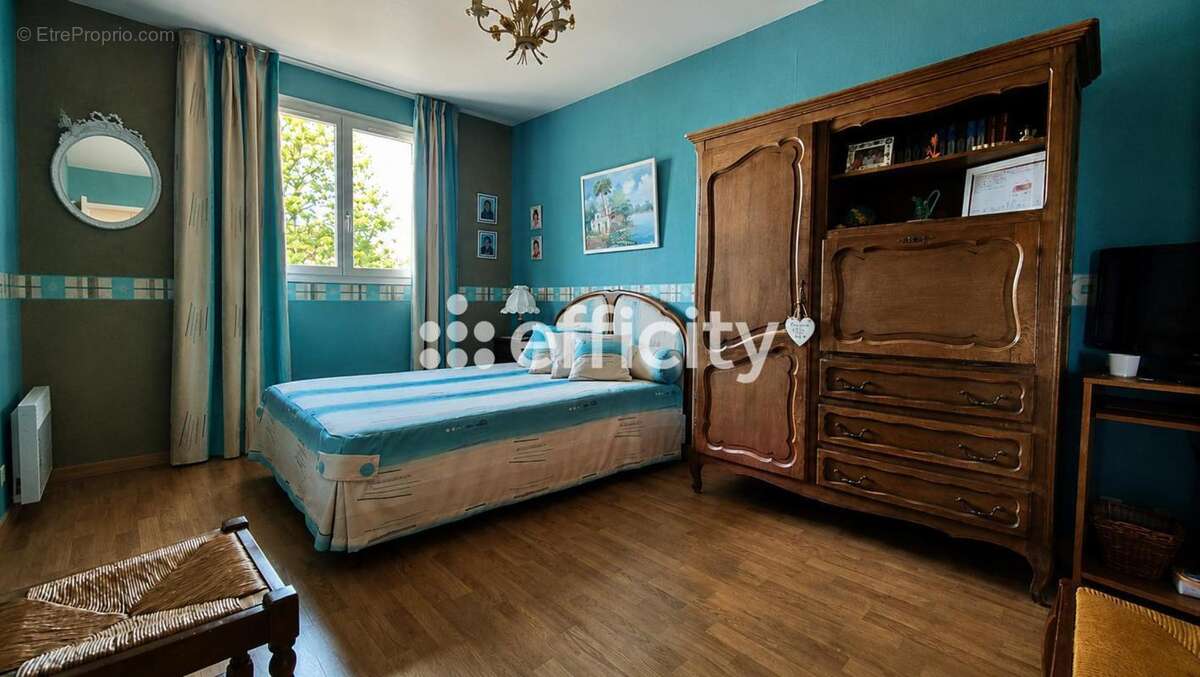 Maison 134 m² à Chassieu  - photo 11