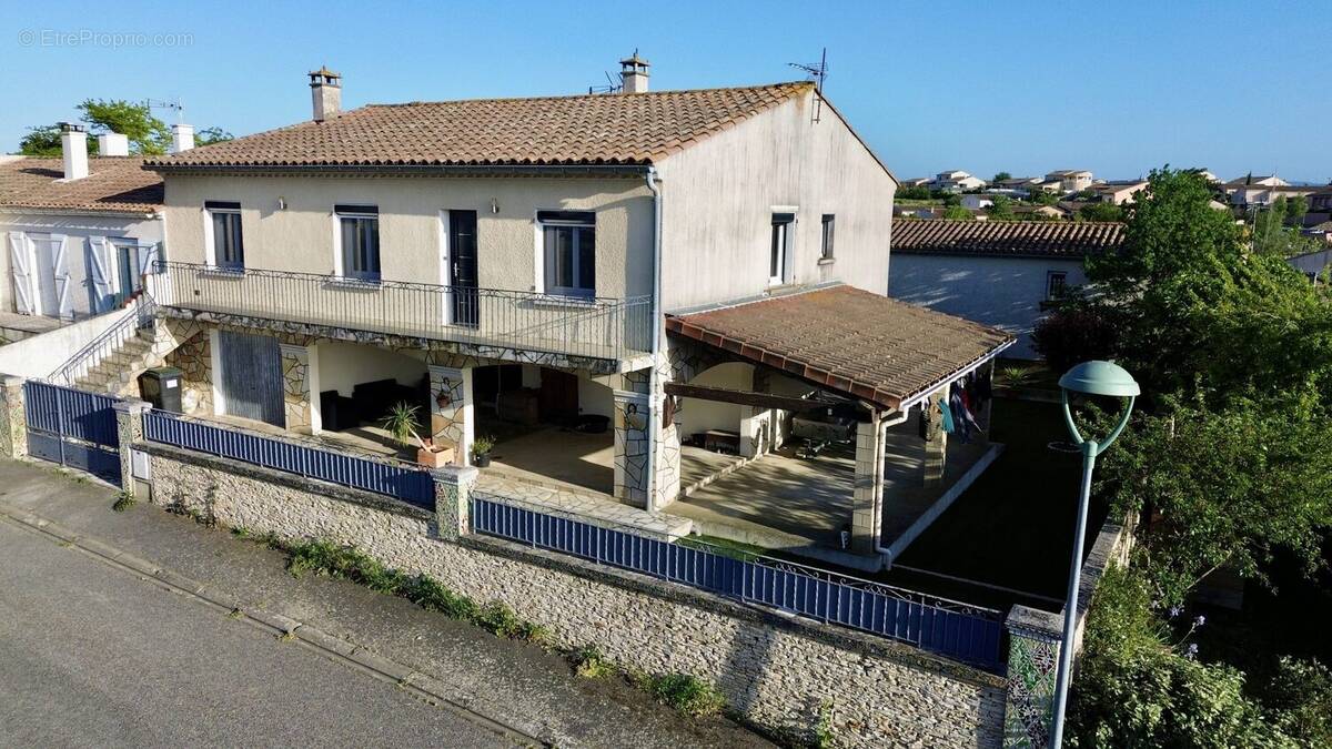 Maison 204 m² à Villalier  - photo 1
