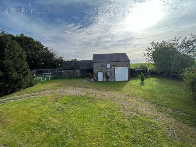 Maison à LE BENY-BOCAGE