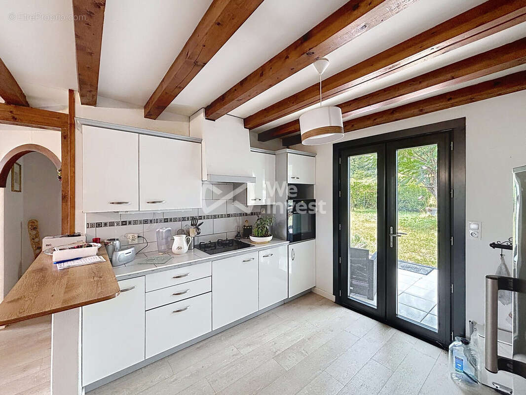 Maison 132 m² à Lancrans  - photo 7