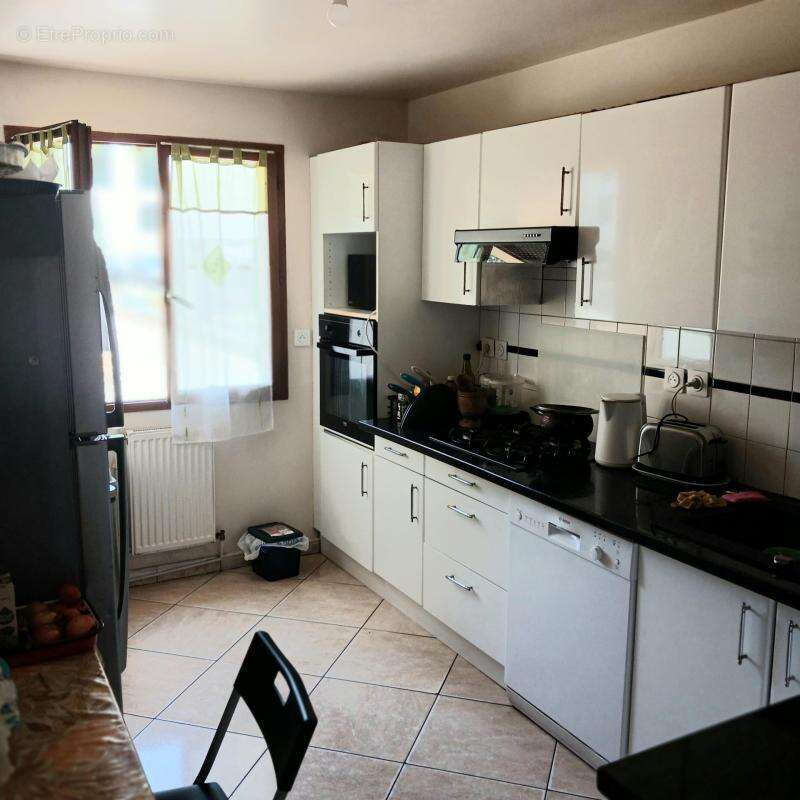 A vendre Magnifique maison de 7 pièces 135m² à Pierrefitte-Sur-Seine(Saint-Denis) - photo 3
