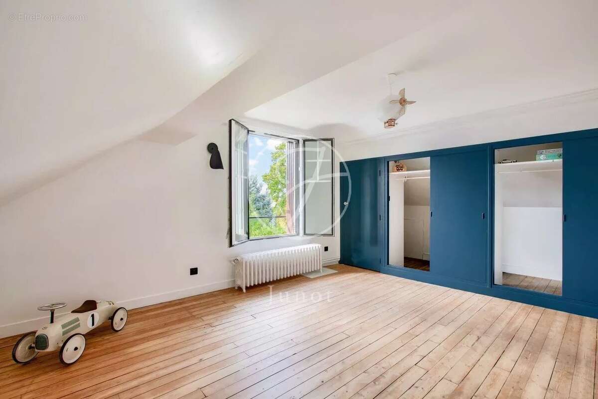 Maison à LE VESINET