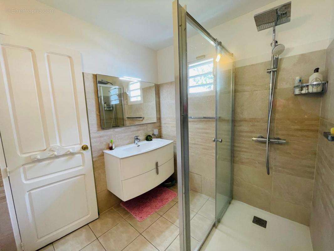 Maison à SCHOELCHER