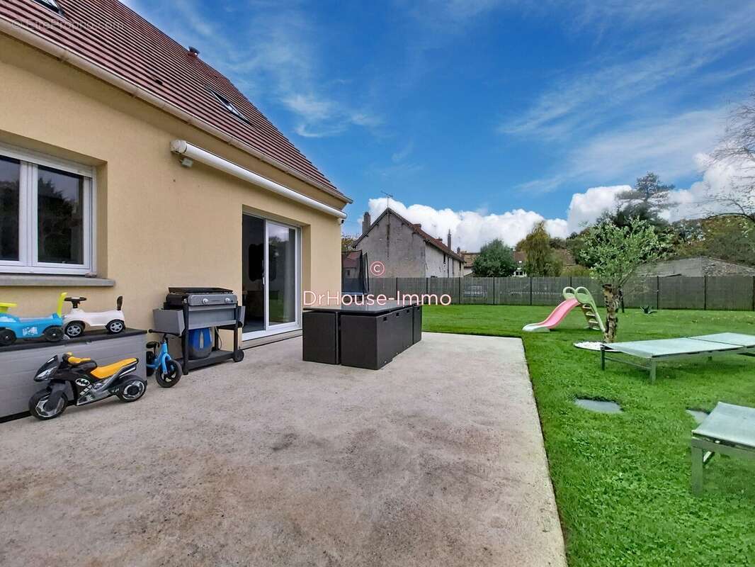 Maison à ABLIS