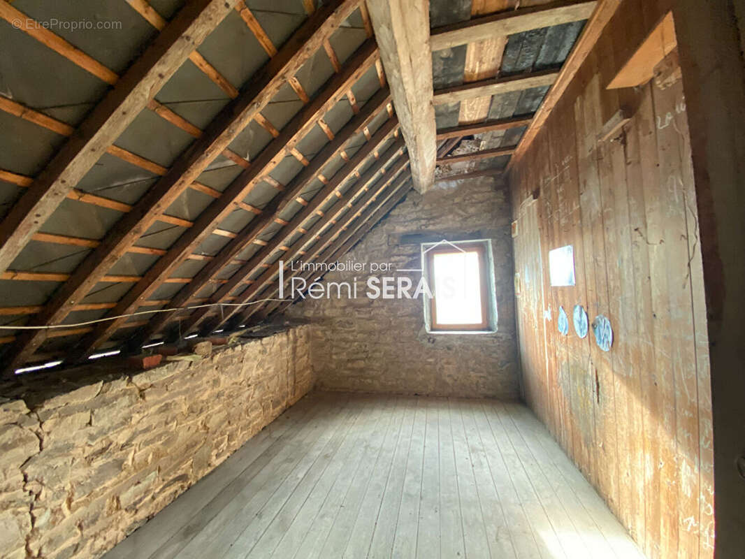 Maison à CONDE-SUR-NOIREAU