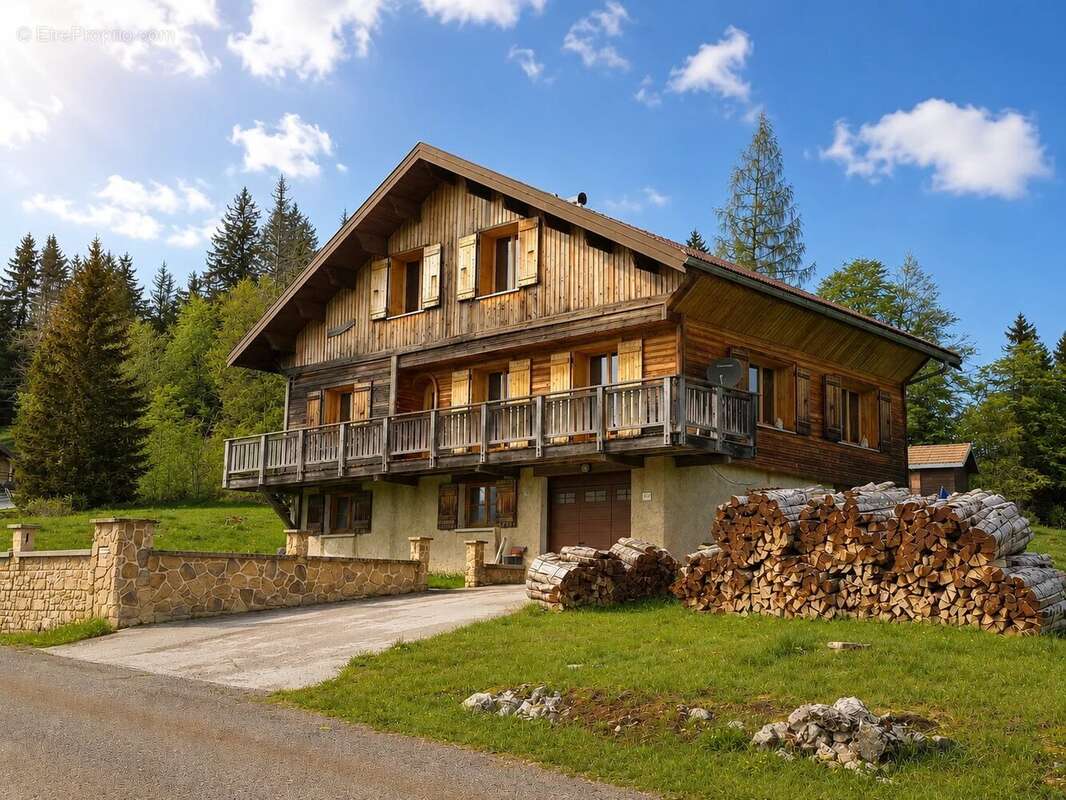 Maison à LES MOLUNES