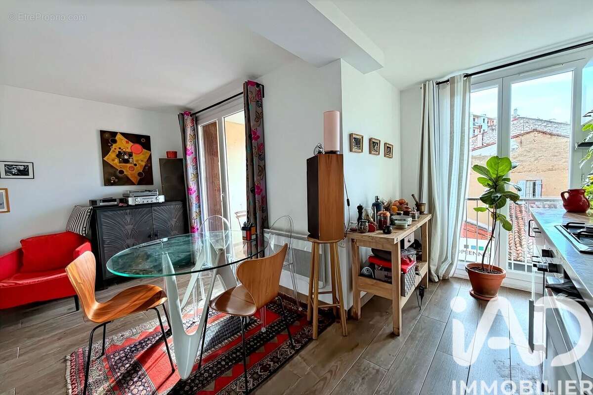 Photo 3 - Appartement à MARSEILLE-5E