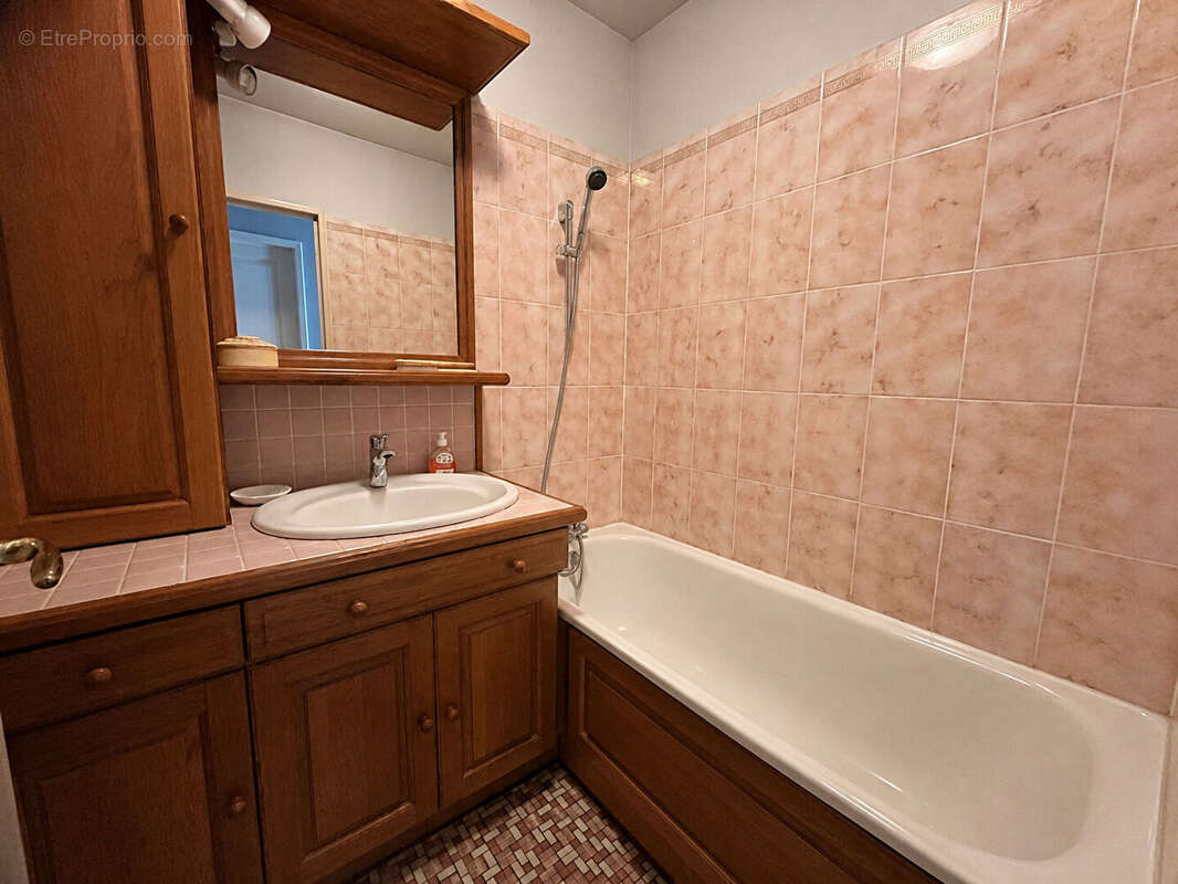 Maison Aubigny Sur Nere 5 pièce(s) 99 m2 - photo 9