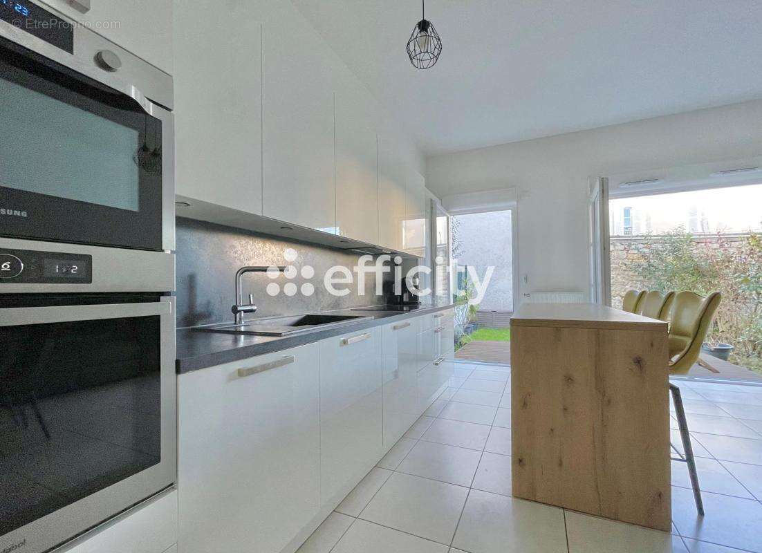 Maison à BOURG-LA-REINE