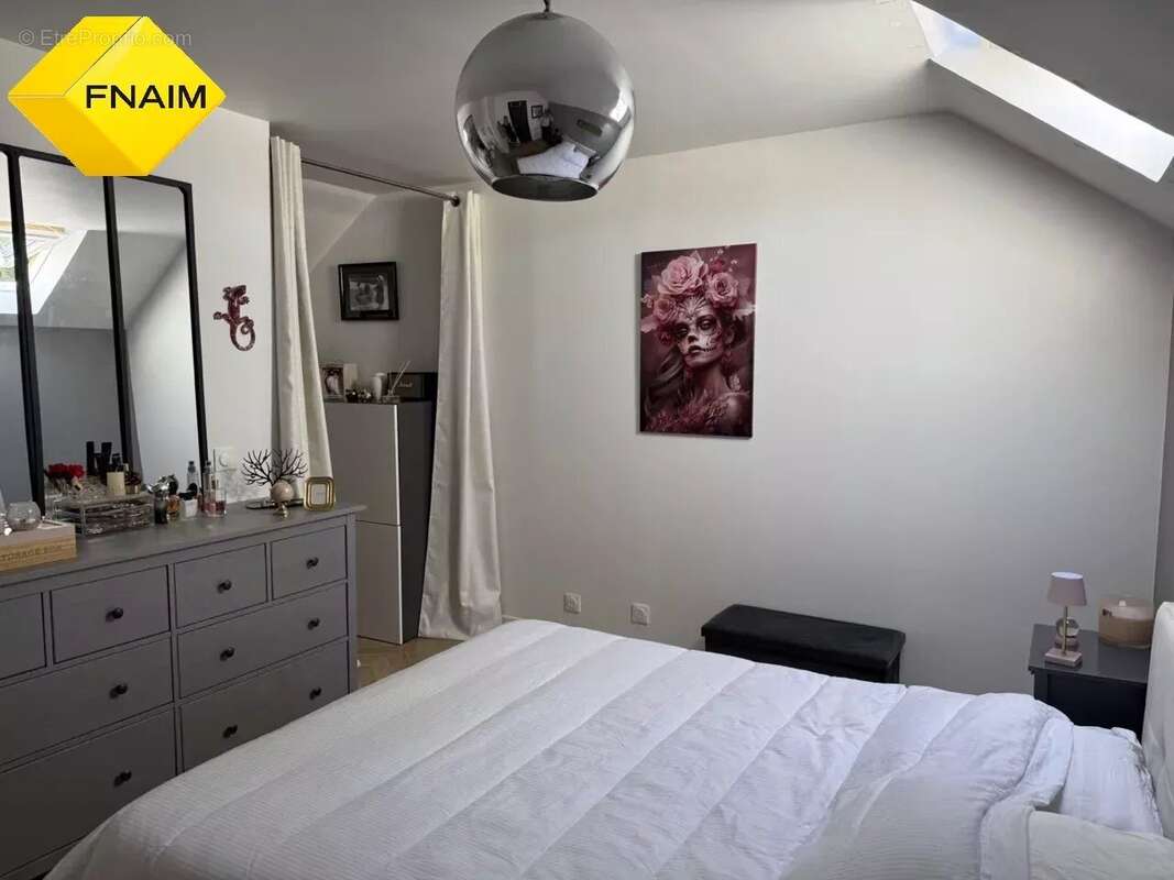 Appartement à SAINTE-GENEVIEVE-DES-BOIS