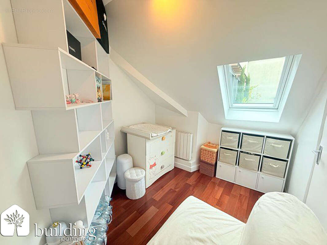 Appartement à PARIS-8E