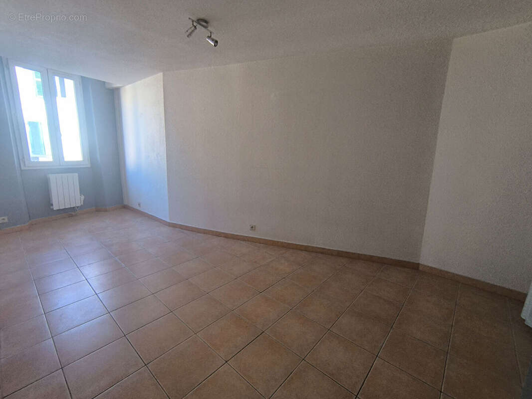 Appartement à AURIOL