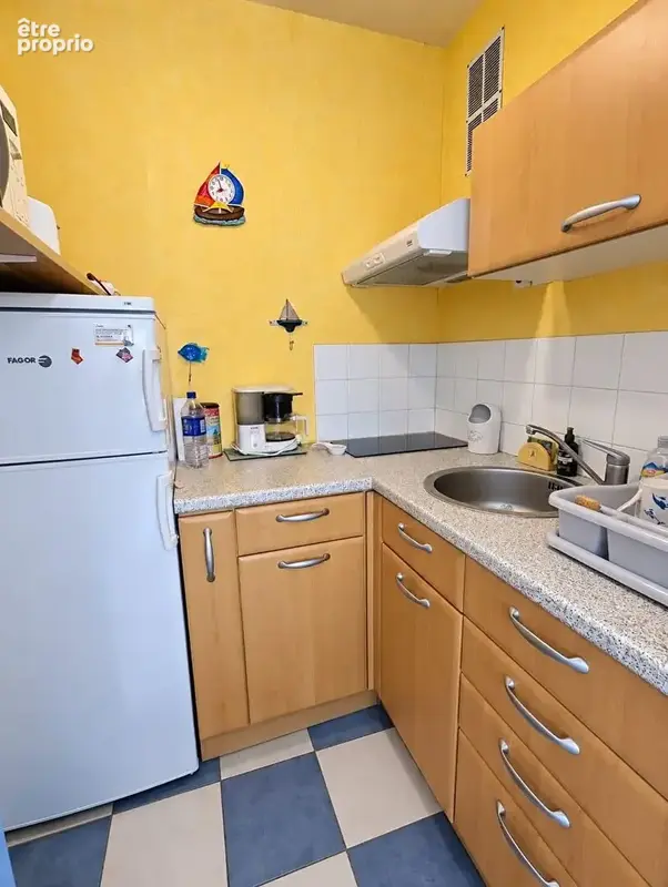 Saint Hilaire De Riez à 150 m de la mer, appartement T2 35.15 m2, avec parking et cave. - photo 3