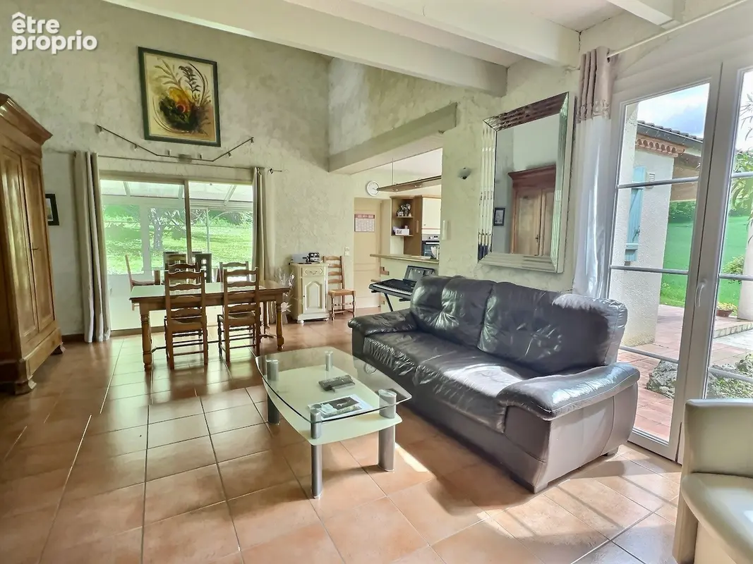 Maison provençale 121 m² avec vue exceptionnelle, secteur PUJOLS (47) Située dans un environnement campagne privilégié sur le se - photo 7