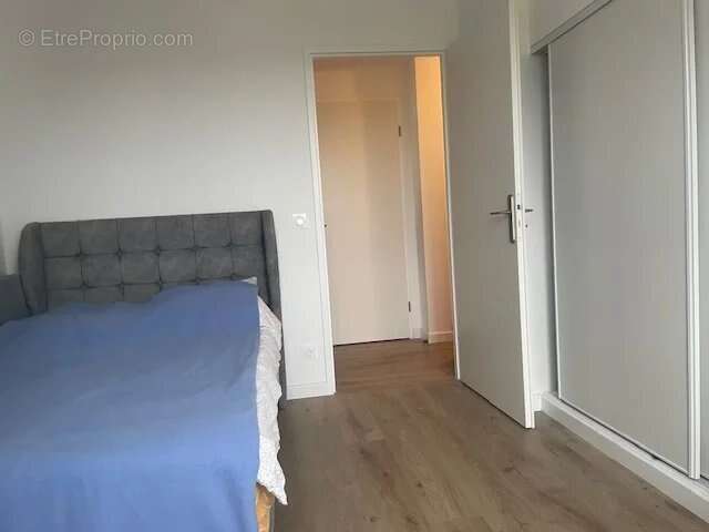 Appartement à LES CLAYES-SOUS-BOIS