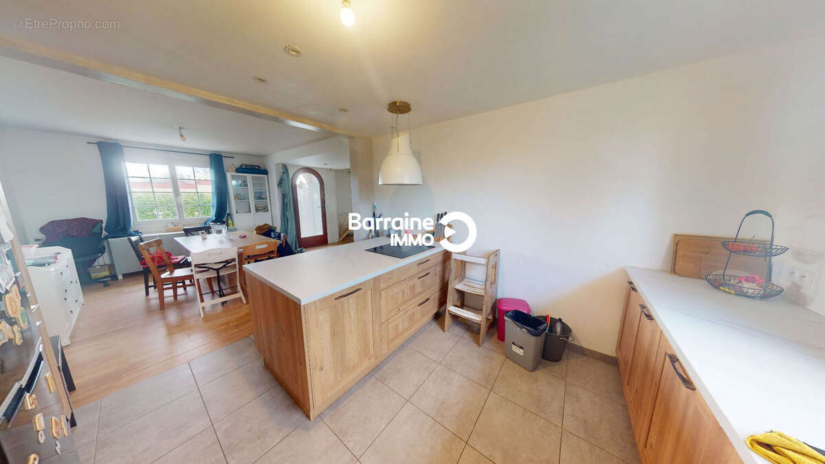 Maison à SAINT-THONAN