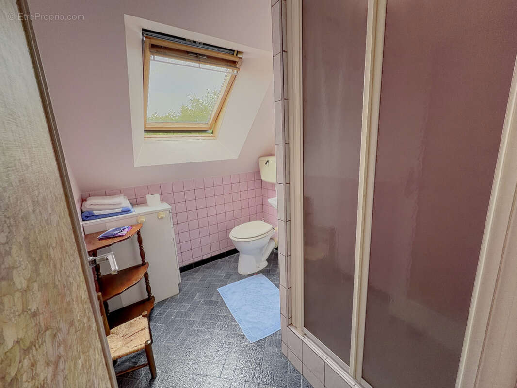 Maison familiale avec sous-sol complet et 3 611 m2 de terrain - Camors - photo 14