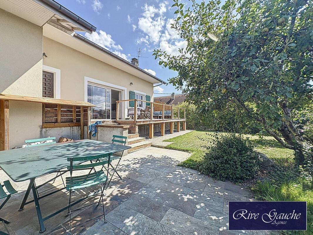 Maison à CHENS-SUR-LEMAN