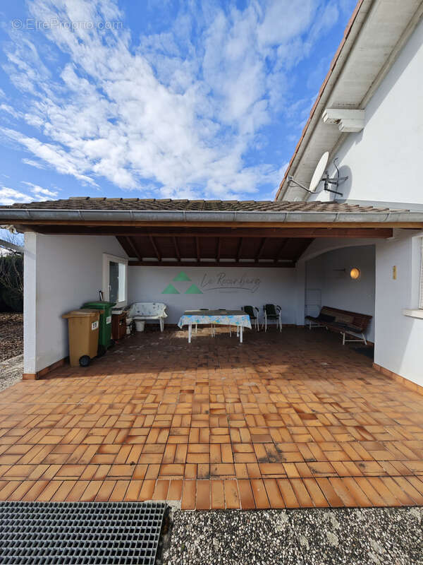 Maison familiale 5 chambres avec grand garage et jardin   Proche frontière suisse - photo 17