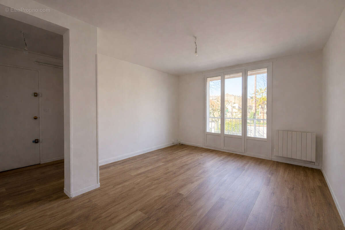Appartement à MARSEILLE-12E