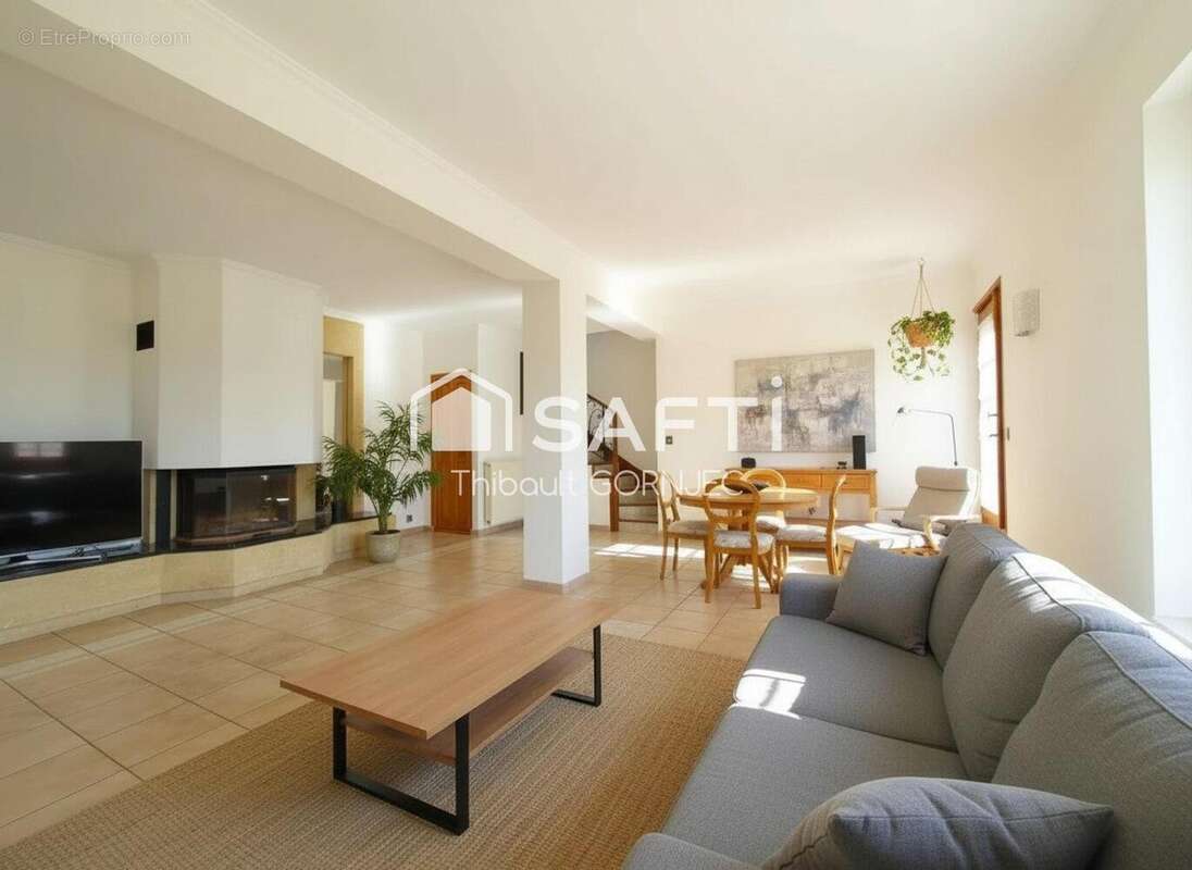 Photo 4 - Maison à VENEUX-LES-SABLONS