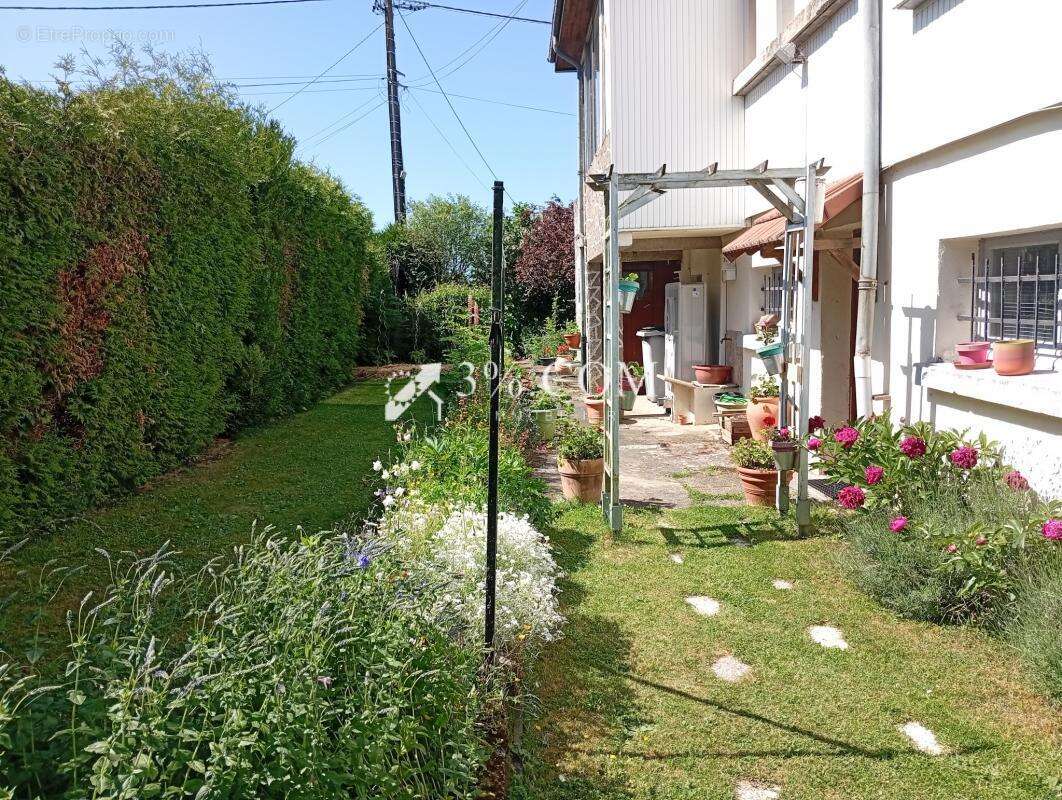 Maison à COLOMBEY-LES-BELLES