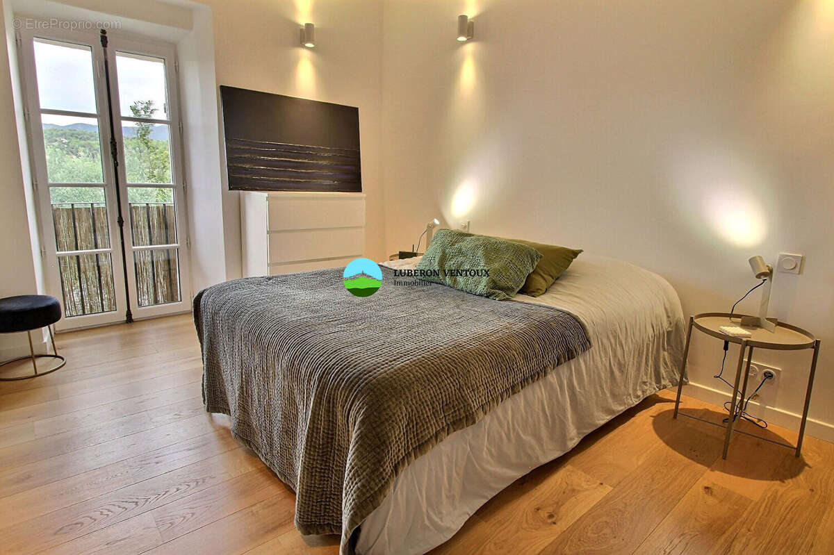 Maison à SAINT-PIERRE-DE-VASSOLS